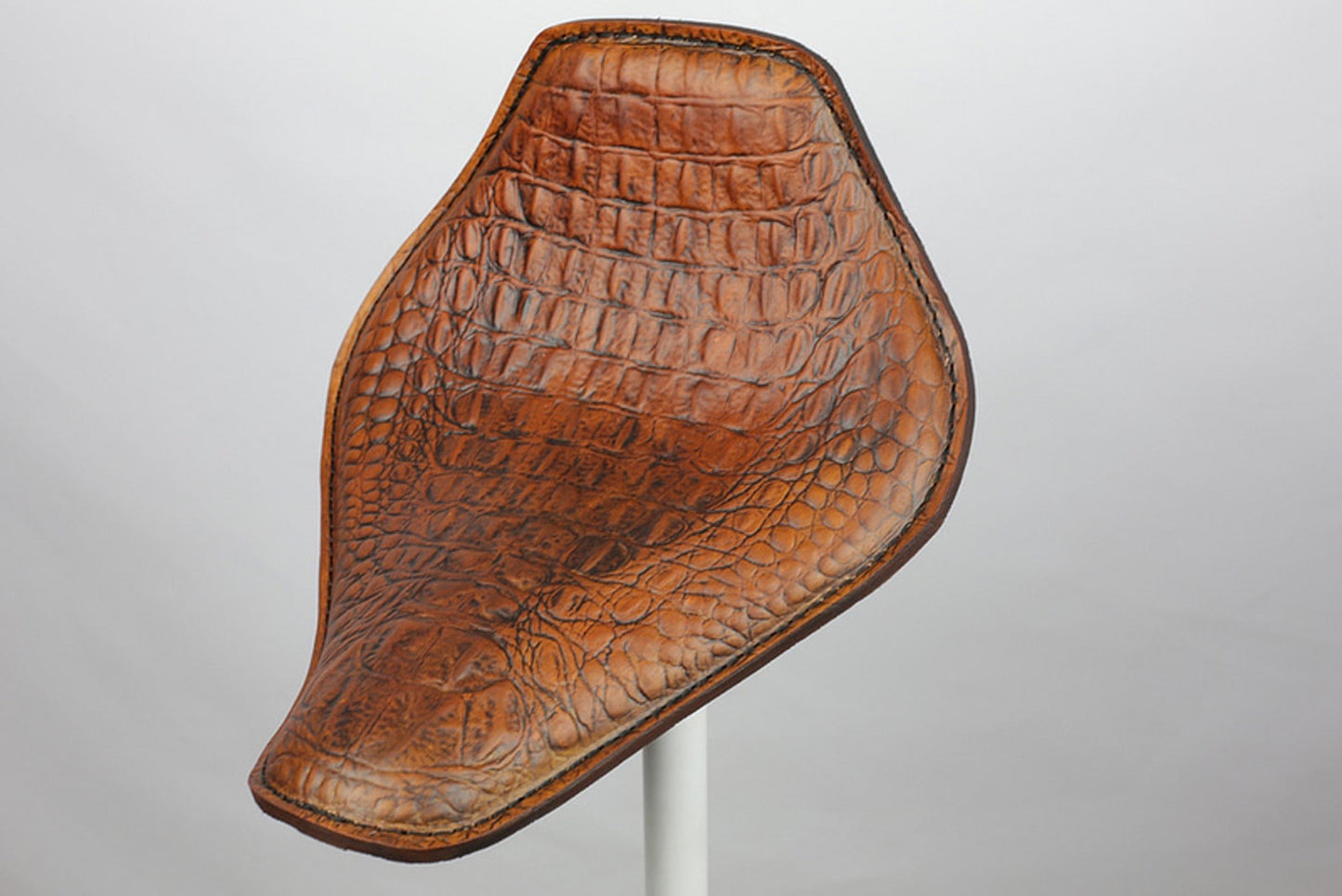 Embossed Gator Seat (Snub Nose)