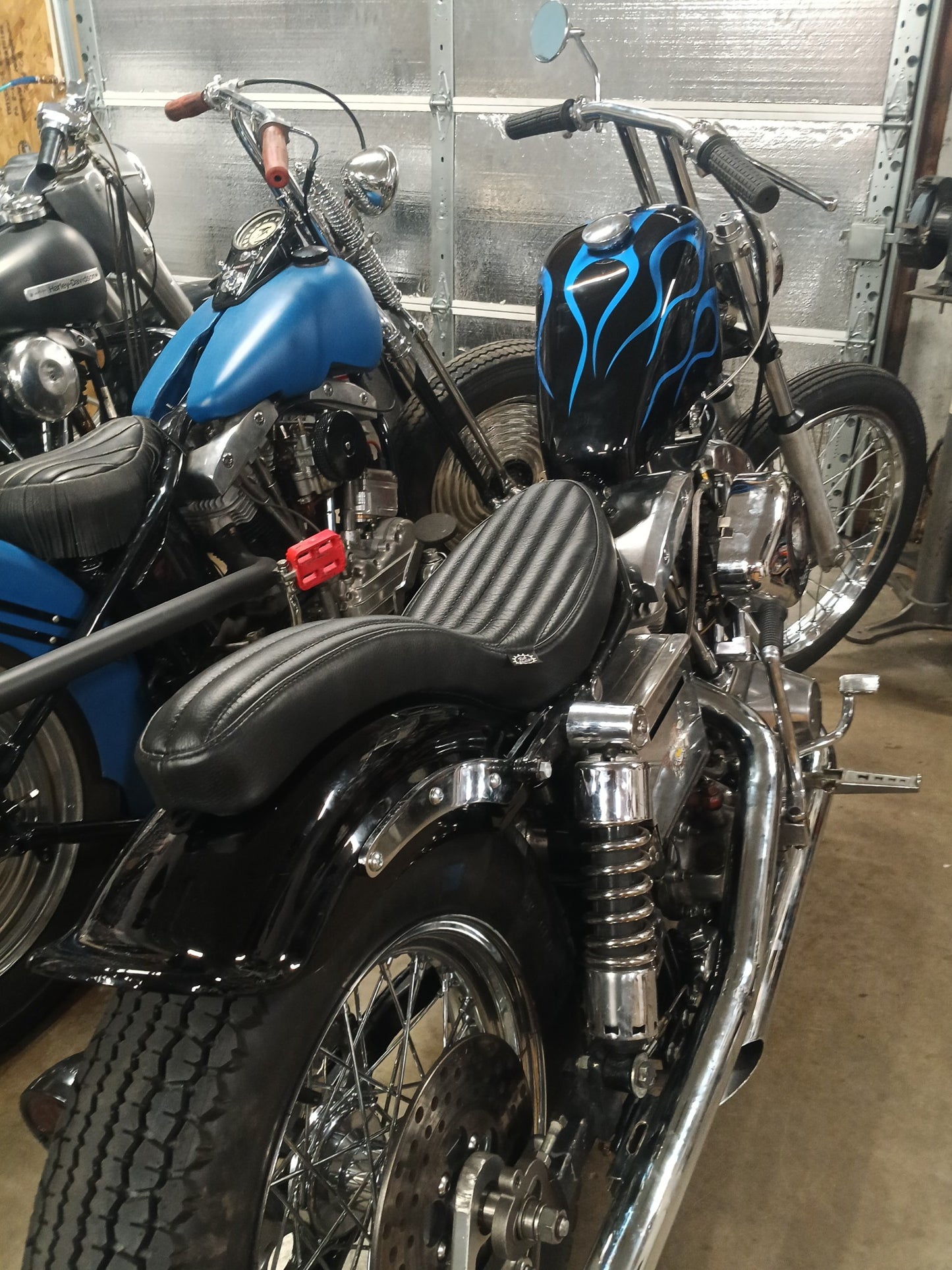 Swing arm chopper cobra seat Black Leather Front to Back Pleates for Panhead and Shovelhead frames