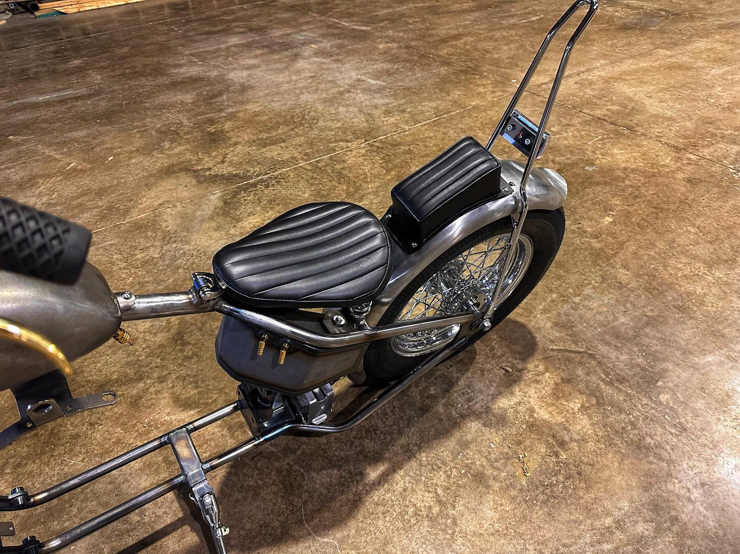 Bates style spring solo tuck and roll seat