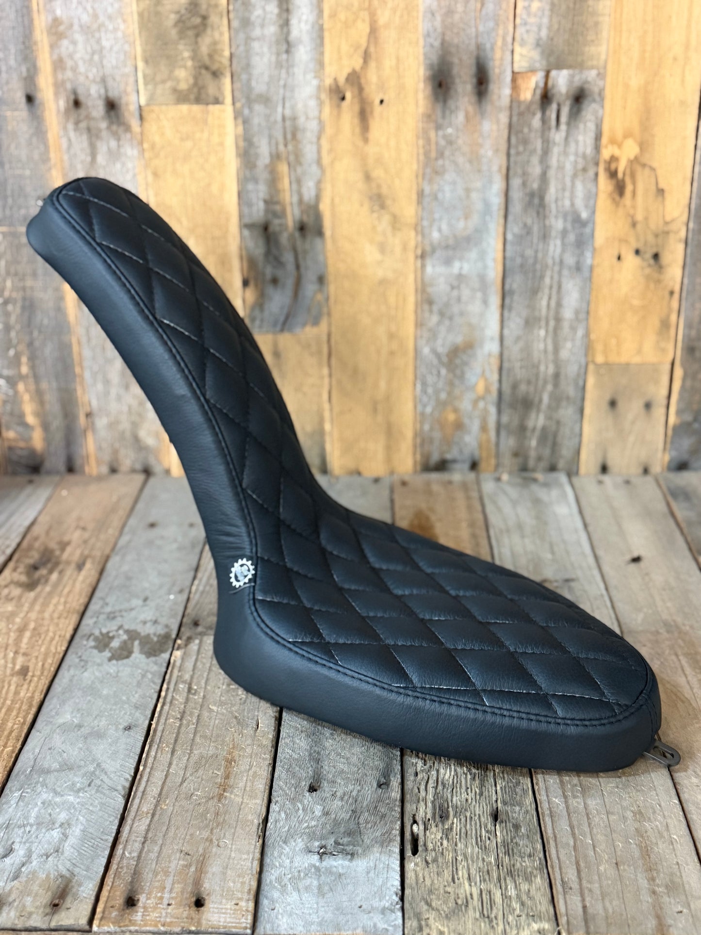 Hardtail chopper cobra seat Black Leather Diamond pleated